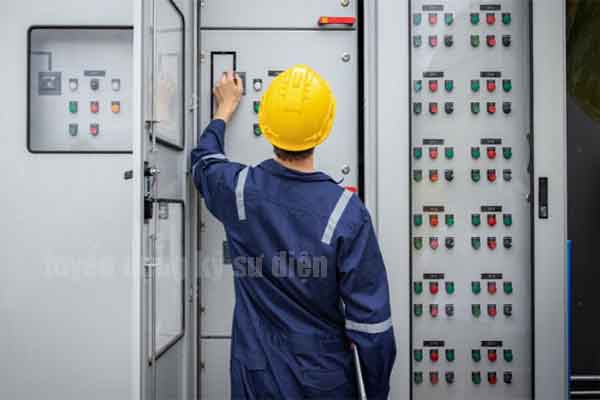 Đơn hàng kỹ sư điện Nhật Bản